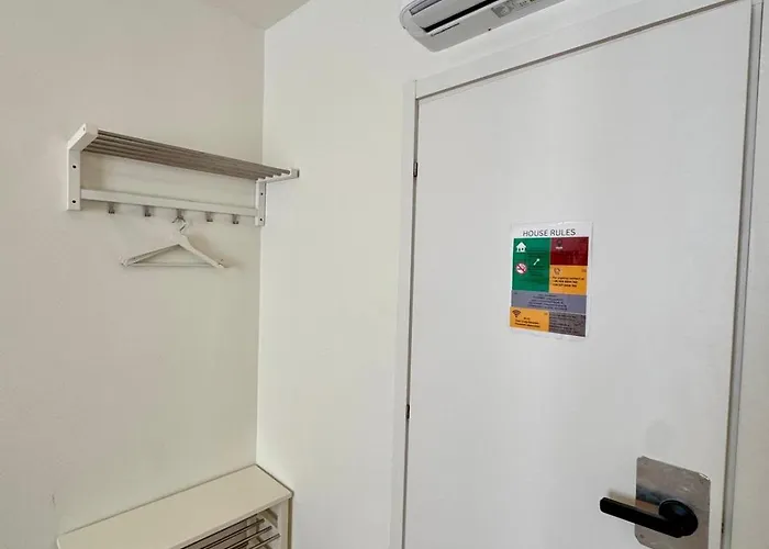 Attractive - 6 Μιλάνο