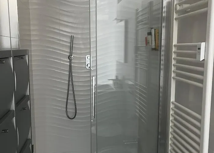 Bellissima Con Bagno Privato Citylife - Sempione Privatunterkunft