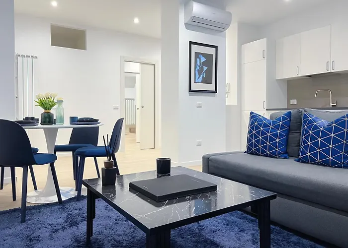 The Boutique - Bande Nere M1 Metro Direct To Duomo & San Siro - Center 4* 밀라노