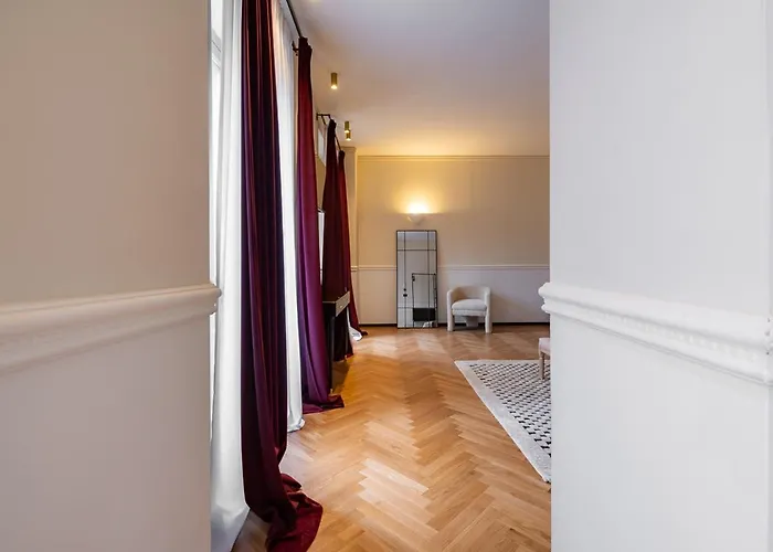 V-collection Solferino بيت ضيافة 3*