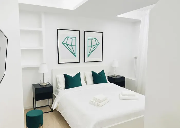 The Boutique - Bande Nere M1 Metro Direct To Duomo & San Siro - Center