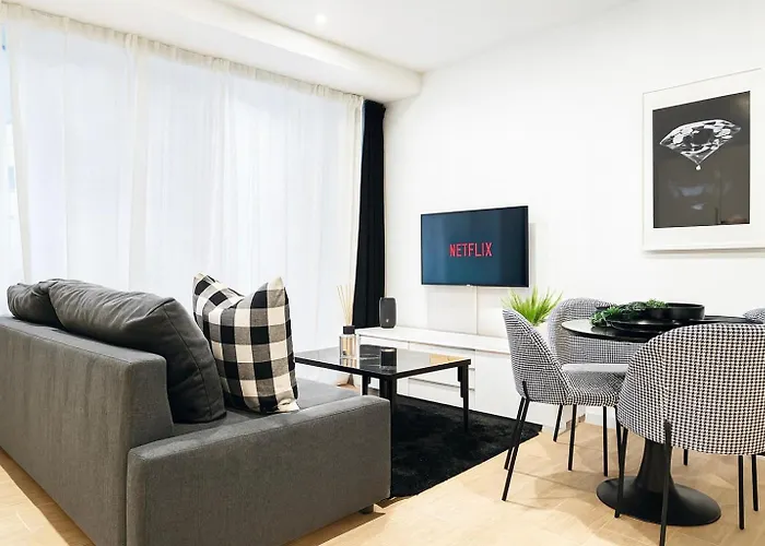 The Boutique - Bande Nere M1 Metro Direct To Duomo & San Siro - Center 아파트호텔 4*