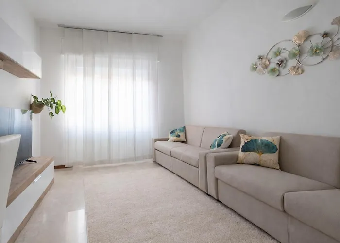 San Siro Big House Wifi Netflix Free Parking *