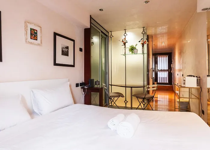 Youhosty - Duomo 아파트