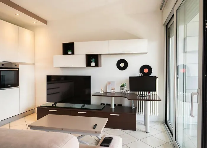 Panoramic Terrace 16th Floor Private Parking *