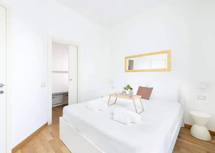 Easylife - - Spallanzani 6 - Porta Venezia *