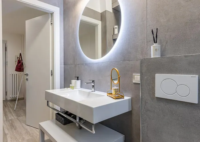 Lovely - 15 Minutes To Duomo *