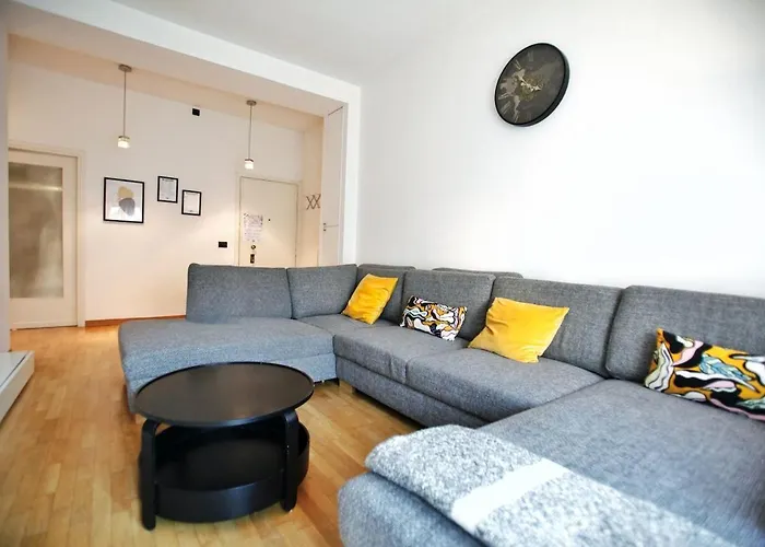 Spacious And Modern - Solari *