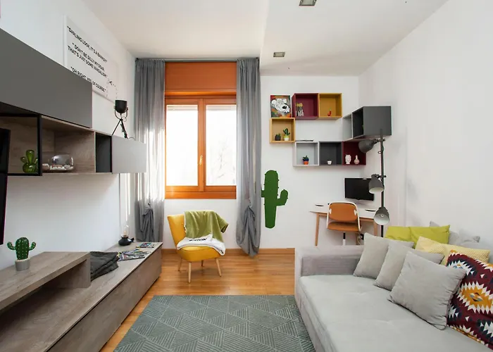 Kaktus House - Your Away From In Mediolan