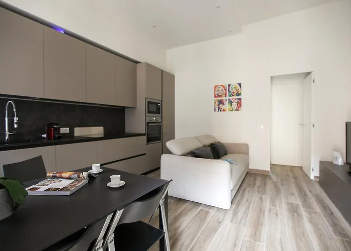 Hacca Collection - Isola-garibaldi District 1br * מילאנו