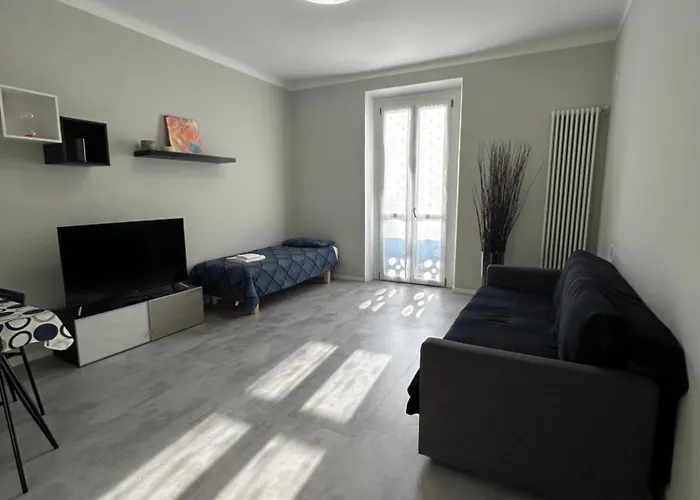 Giacomino Station Apartman *