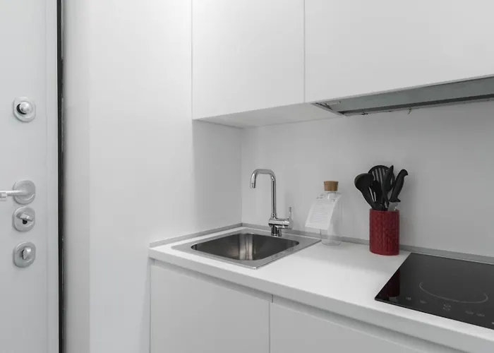 Italianway Easy - Raffaello Sanzio 17 * 밀라노