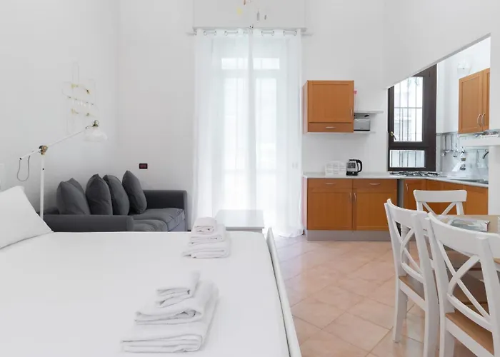 Italianway Easy - Grosseto 3 * Milán