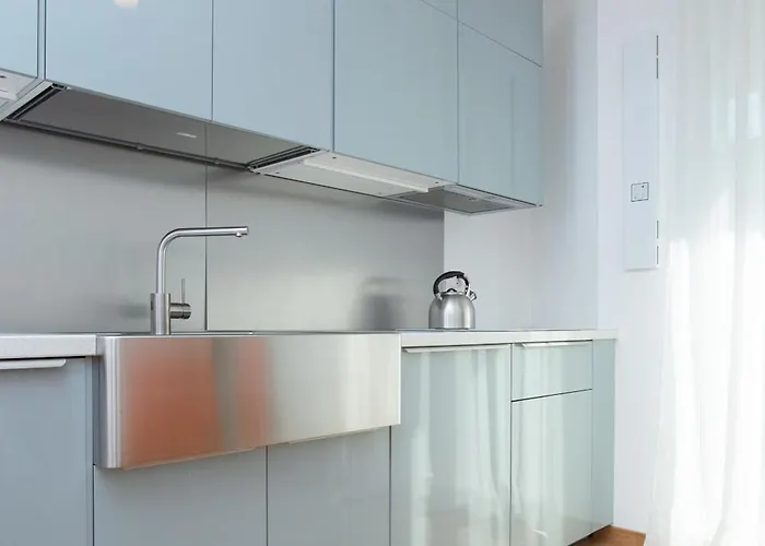 New Palace - Luxury Next To Metro M4 Apartamento