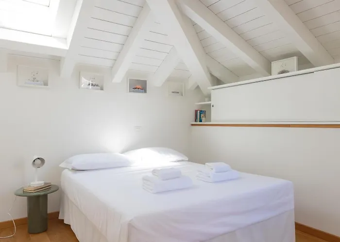 The Boutique - Tortona Design District & Navigli - Luxury With Balcony - Tram 2 Direct To Duomo - Center Lejlighed