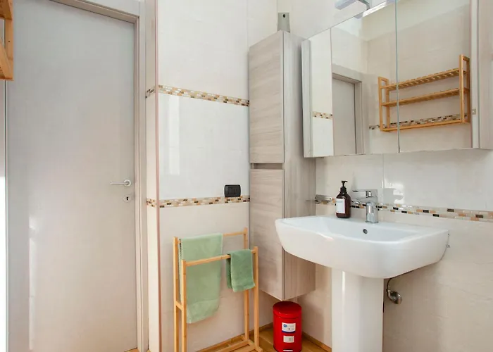 Kaktus House - Your Away From In Apartament Mediolan