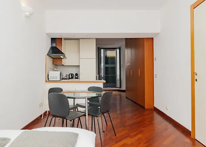 Bilocale In Piazza Duomo 4pax * 밀라노