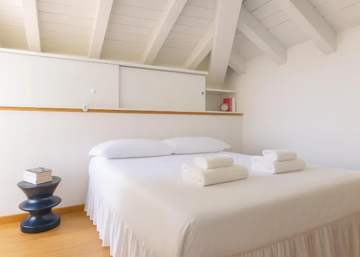 The Boutique - Tortona Design District & Navigli - Luxury With Balcony - Tram 2 Direct To Duomo - Center * Milán