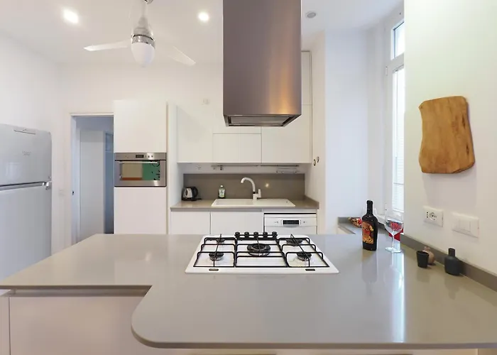 Mila Lux Lodi * Milan