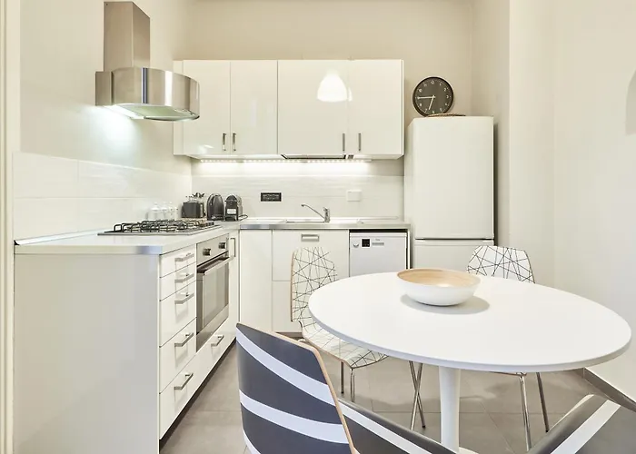 Easylife - - Battisti 13 - Duomo Milán