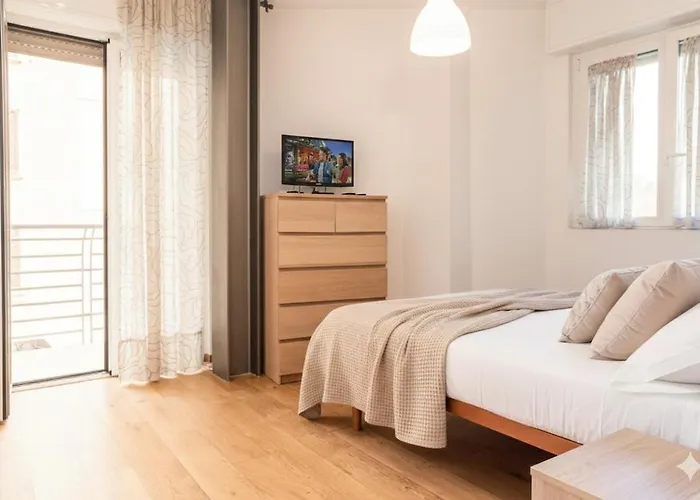 Isola Living - M3-m5 Zara Subway Apartmán