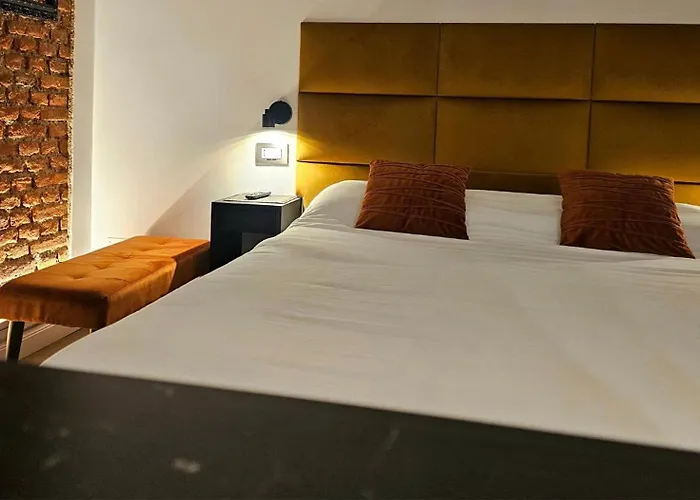 Eanna Scalo Porta Romana Prada