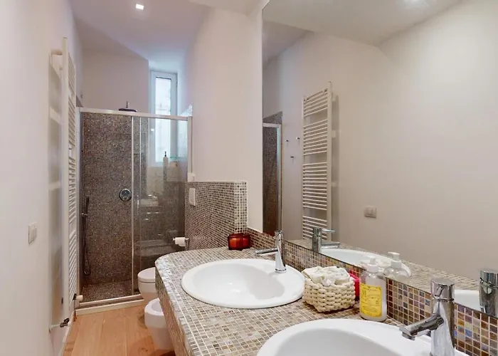 Vinella's House * Milano