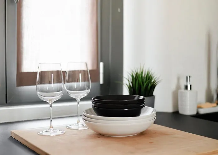 Stylish Retreat In The Tortona District By Mastery דירה