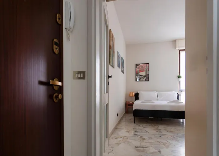 Italianway Easy - Sirte 6 Apartment