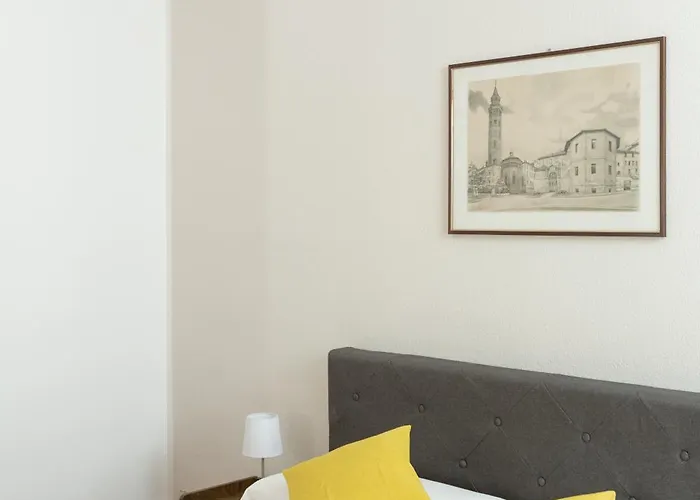 Daire Artstay Porta Romana Apt, Parking, Centre *