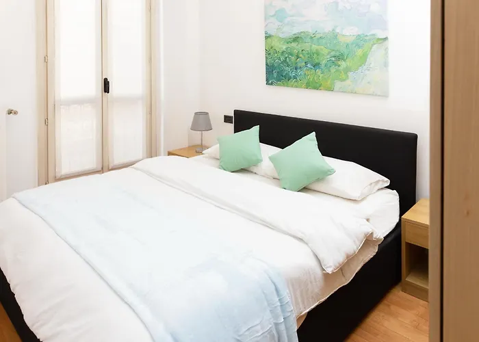 Artstay Duomo, Super Central, M2, M3 & M1 *