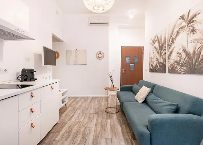 Easylife - - Tunisia 36 - Porta Venezia Milaan