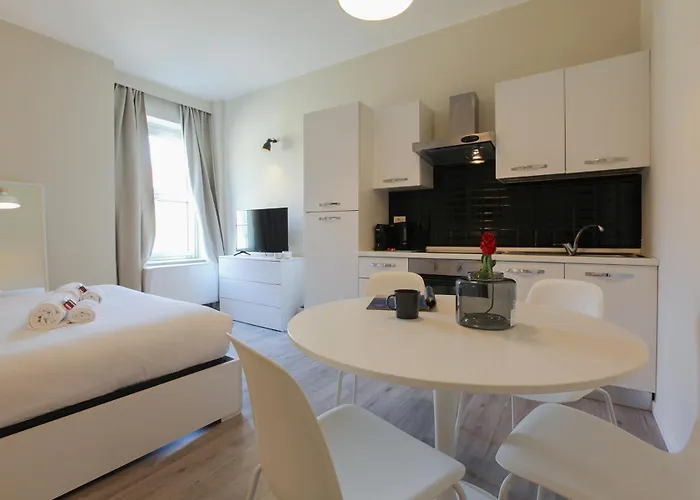 Station 2 * Mediolan