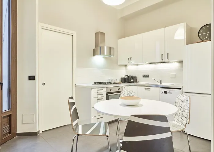 Easylife - - Battisti 13 - Duomo Milán