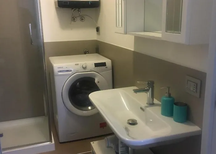 Well Equipped Close To アパート ミラノ