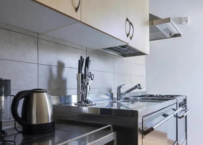 Zen Island- Isola Near Garibaldi Fs