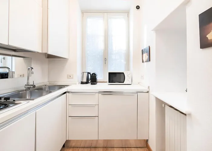 Easylife - - Spallanzani 6 - Porta Venezia Appartement *