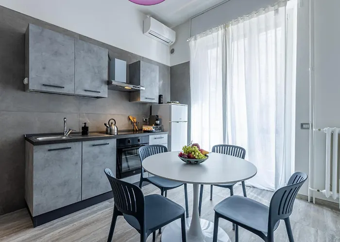 Lovely - 15 Minutes To Duomo *