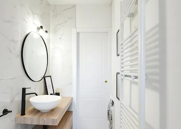 The Boutique - Tram 14 Direct To Duomo - Tortona Design With Balcony - Center *