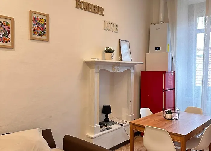 Lejlighed Elegant Near Metro Porta Romana,3 Fermate Subway-stop A Duomo, Wifi-netflix Free