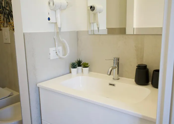 Niguarda's Nest - Bilocale A Due Passi Dall'ospedale Apartment Milan