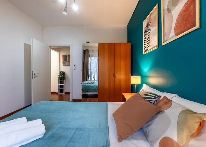 Porta Romana Luminoso Trilocale Con Balcone 米兰