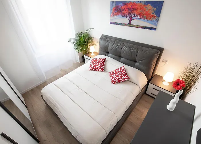 Only 10 Min To Duomo, Free Private Parking Easy Living *