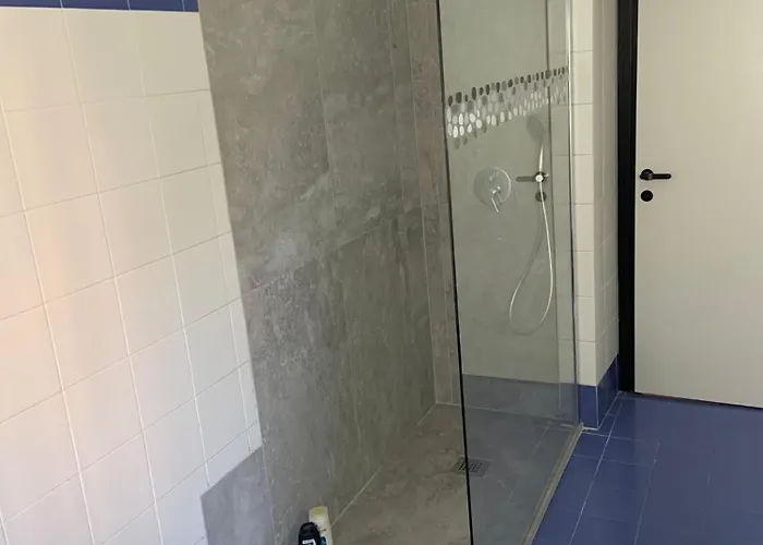 Charming Park - Center - For 5 Guests - Brand New Bathroom 밀라노