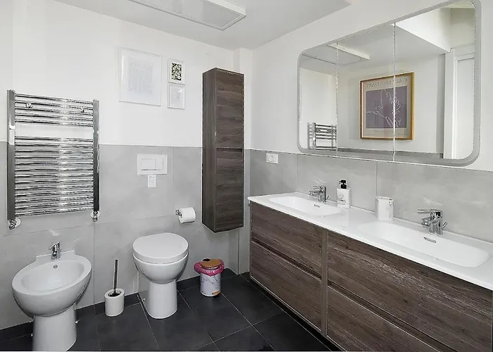 Apartment Rooftop Retreat Martesana