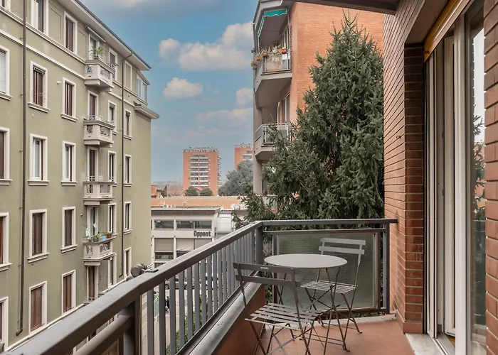 Modern In - Garage Included Milan