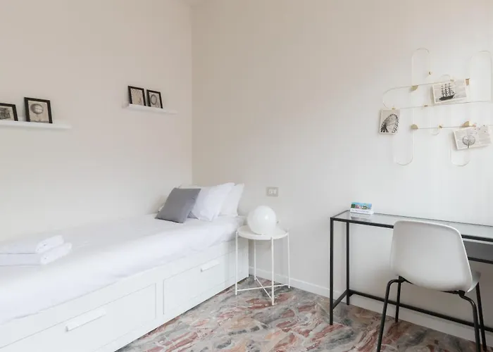 Italianway Easy - Plinio 64 * Милан