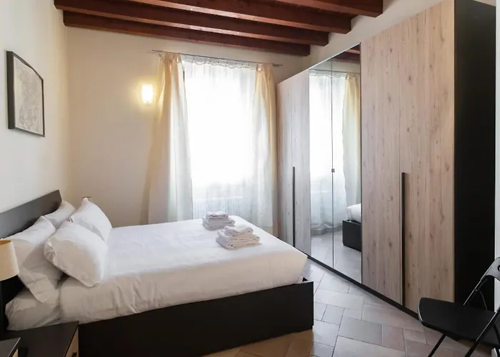 Italianway Easy - Muratori 8 * Mediolan