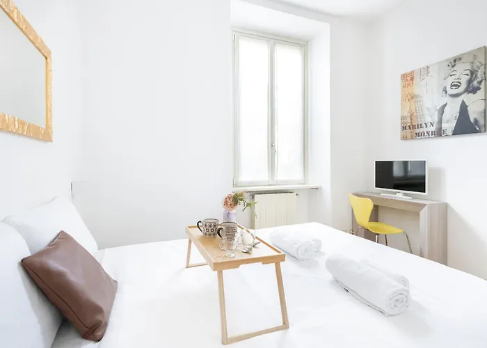 Easylife - - Spallanzani 6 - Porta Venezia Appartement *