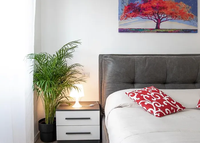 Only 10 Min To Duomo, Free Private Parking Easy Living *